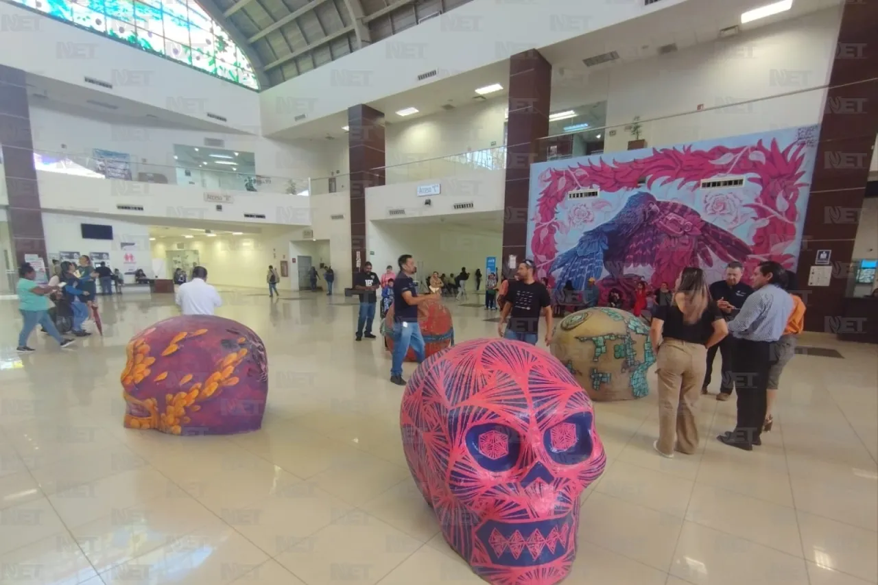 Llegan catrinas y calaveras a Pueblito Mexicano