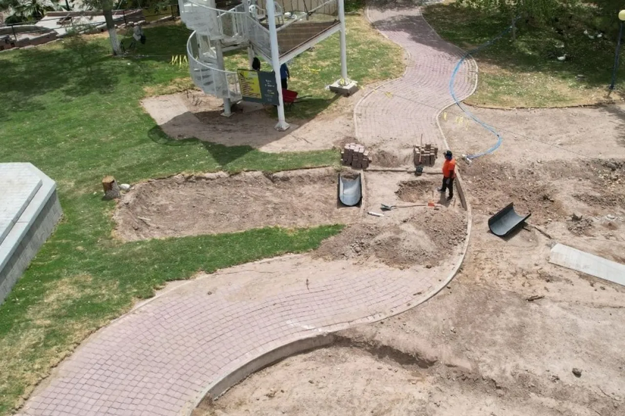 Por concluir obras en cascada de lago del Parque Central