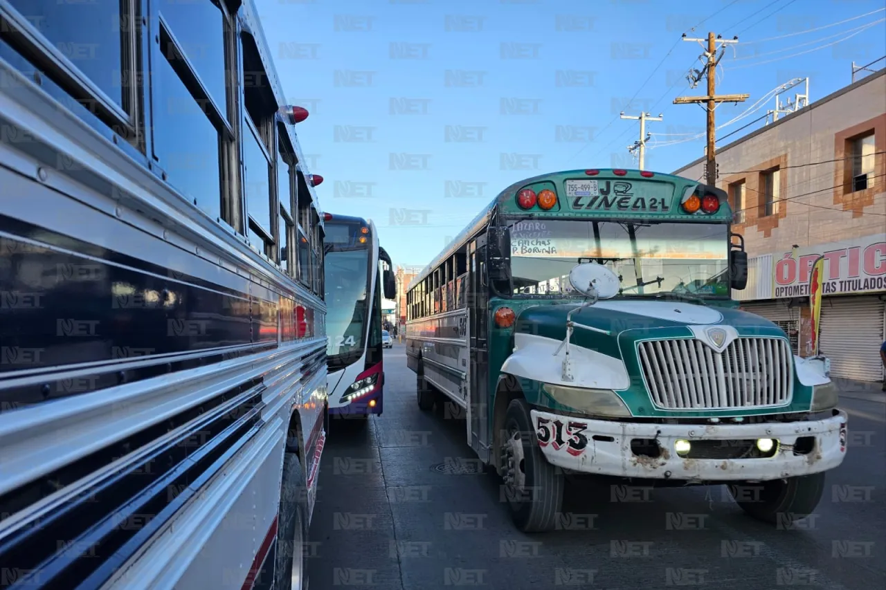 Rozón entre Juárez Bus y Valle de Juárez estrangula la 16 de Septiembre