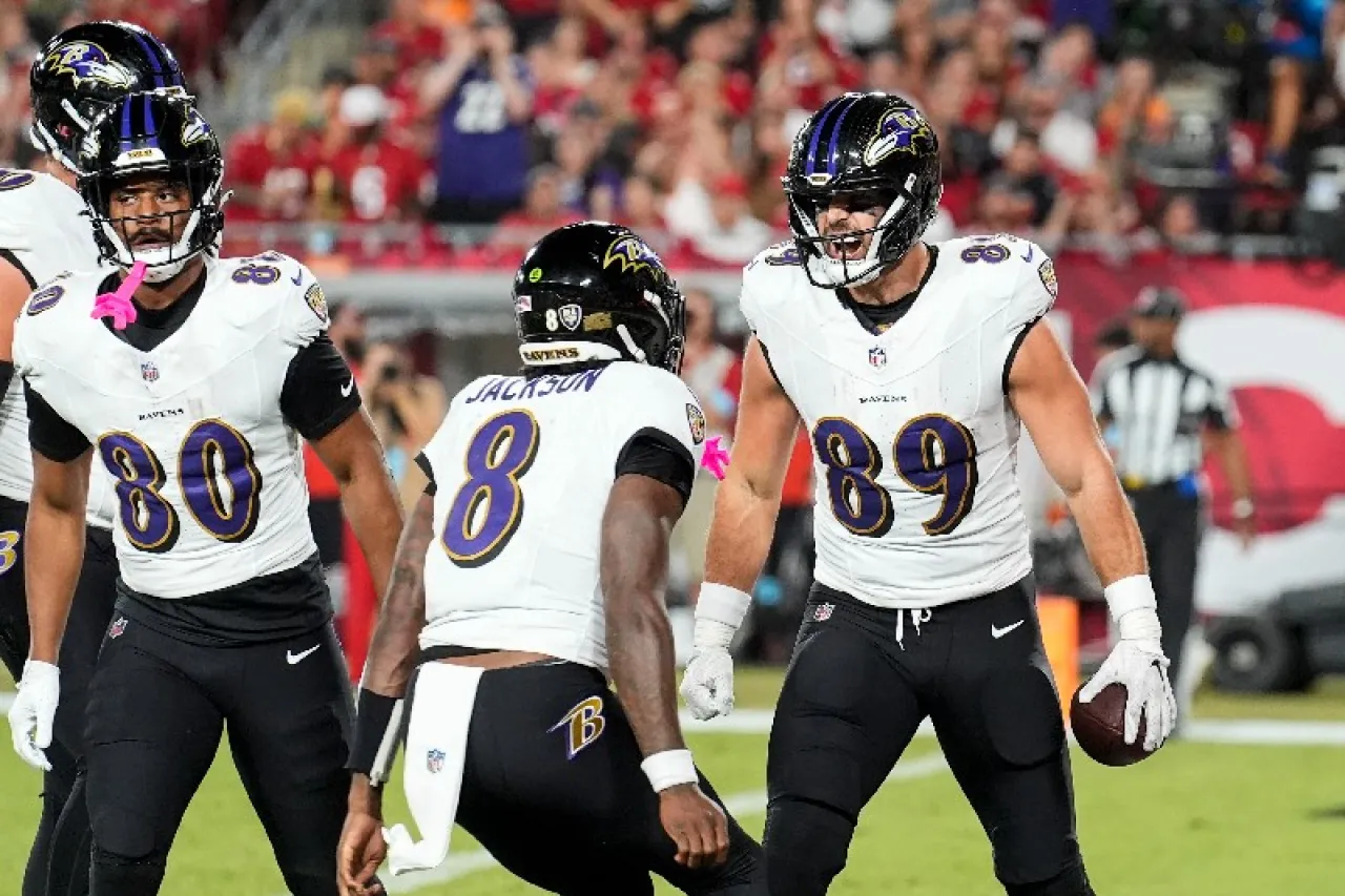 Se luce Lamar Jackson en victoria de los Ravens sobre los Buccaneers