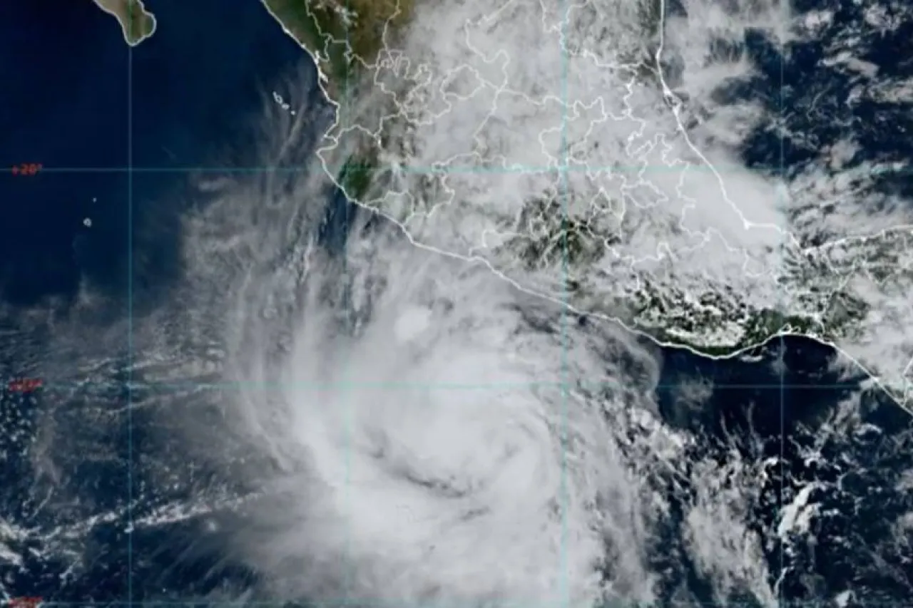 Alertan por Tormenta Tropical Kristy; se convertirá en huracán