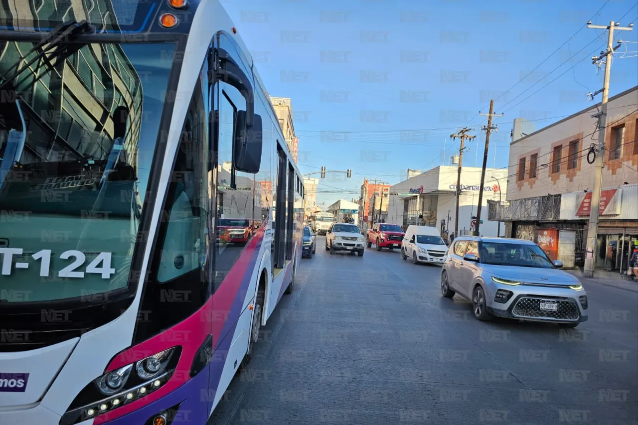 Rozón entre Juárez Bus y Valle de Juárez estrangula la 16 de Septiembre