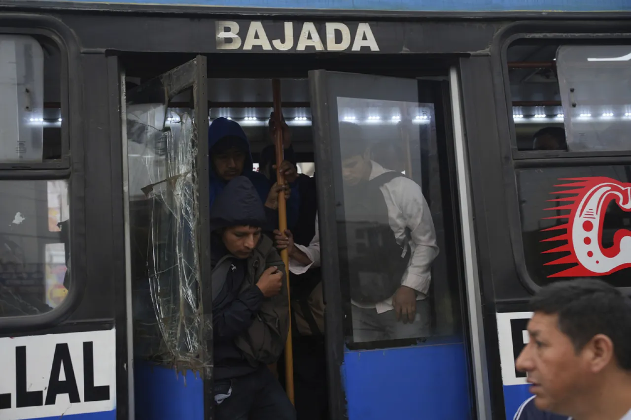 En paro transporte público otra vez en protesta por delincuencia en Perú