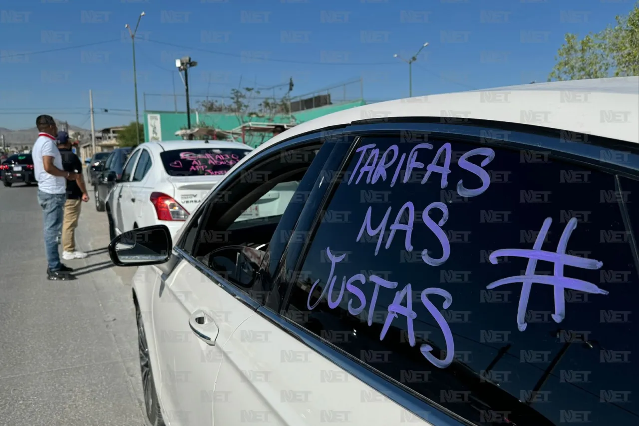 Conductores de plataformas hacen caravana; piden seguridad y ajuste de tarifa