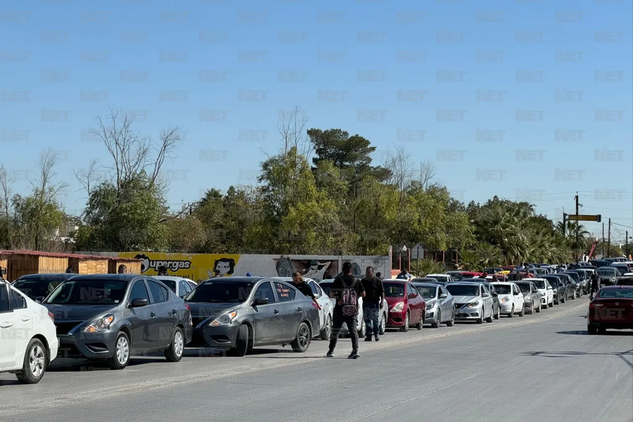 Conductores de plataformas hacen caravana; piden seguridad y ajuste de tarifa