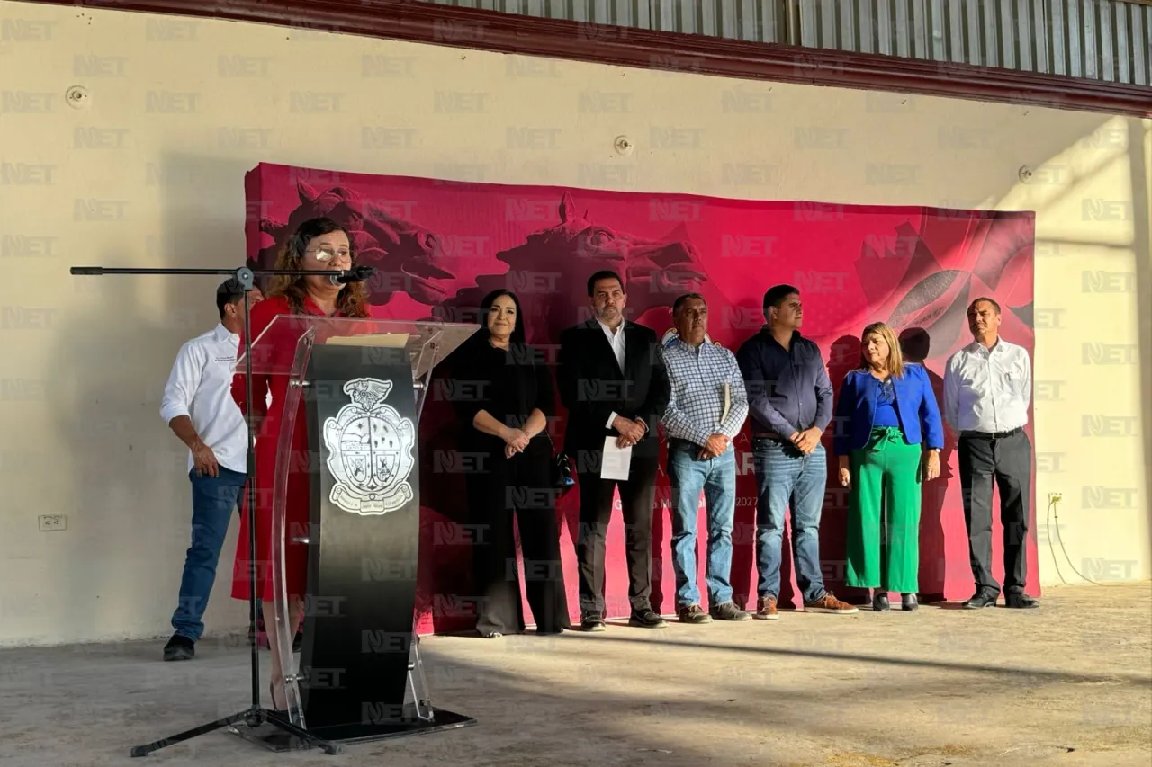 Entrega alcalde rehabilitación de Secundaria Estatal 3001