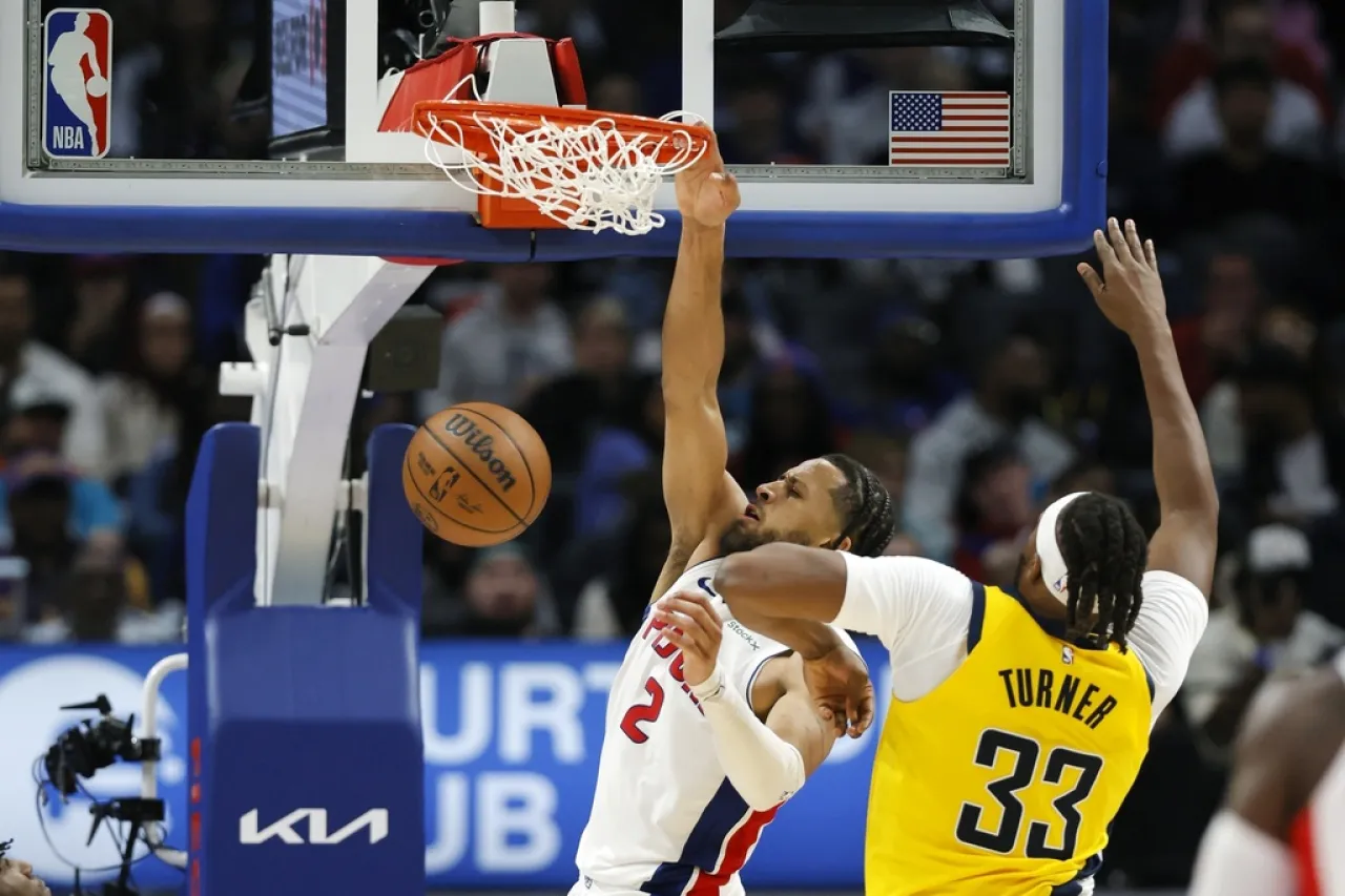 Pacers remontan a Pistons en debut de Bickerstaff