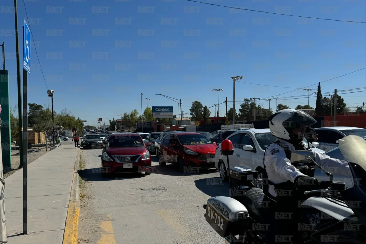 Conductores de plataformas hacen caravana; piden seguridad y ajuste de tarifa