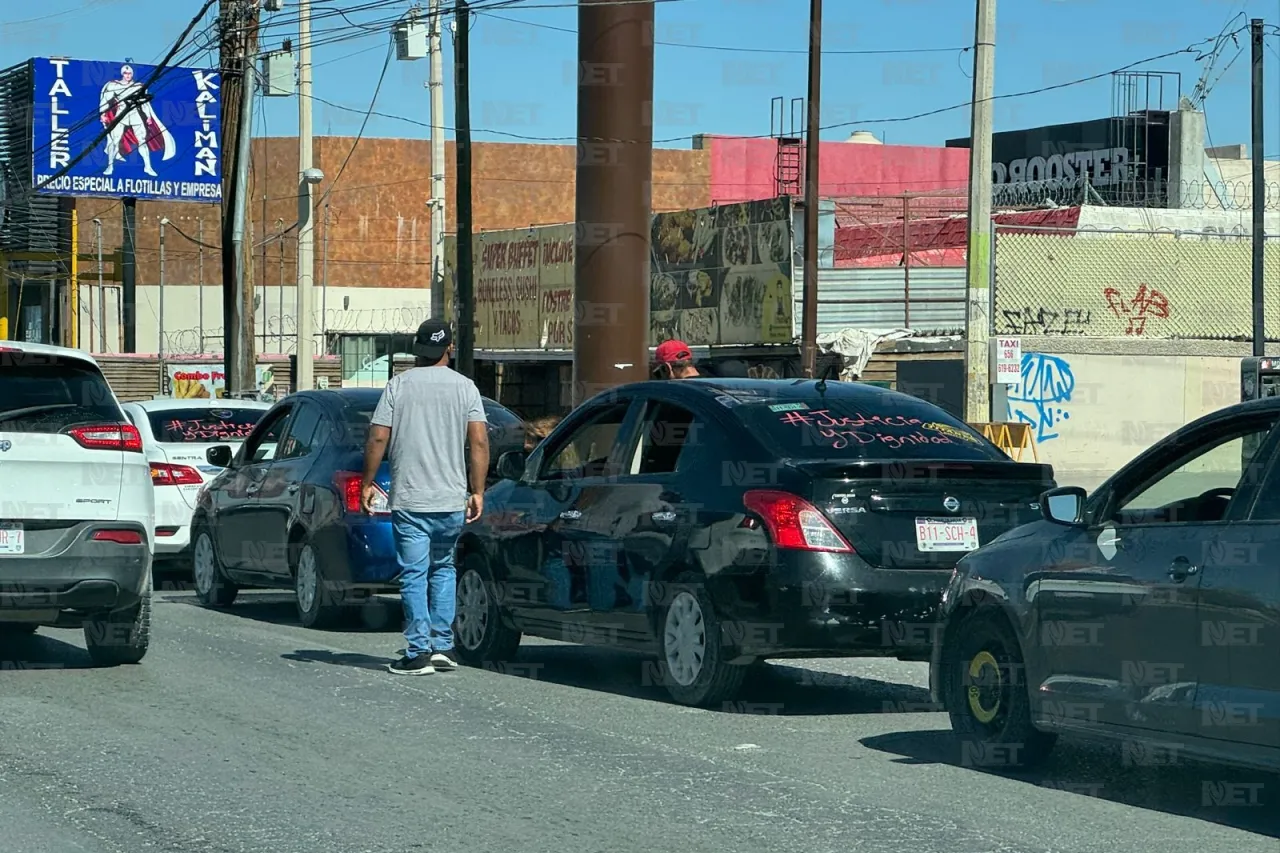 Conductores de plataformas hacen caravana; piden seguridad y ajuste de tarifa