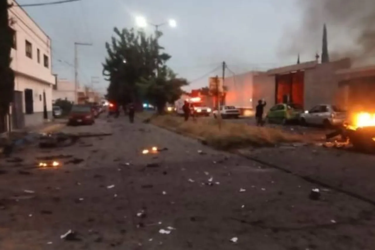 Video: Deja atentado con auto en Guanajuato 2 personas muertas