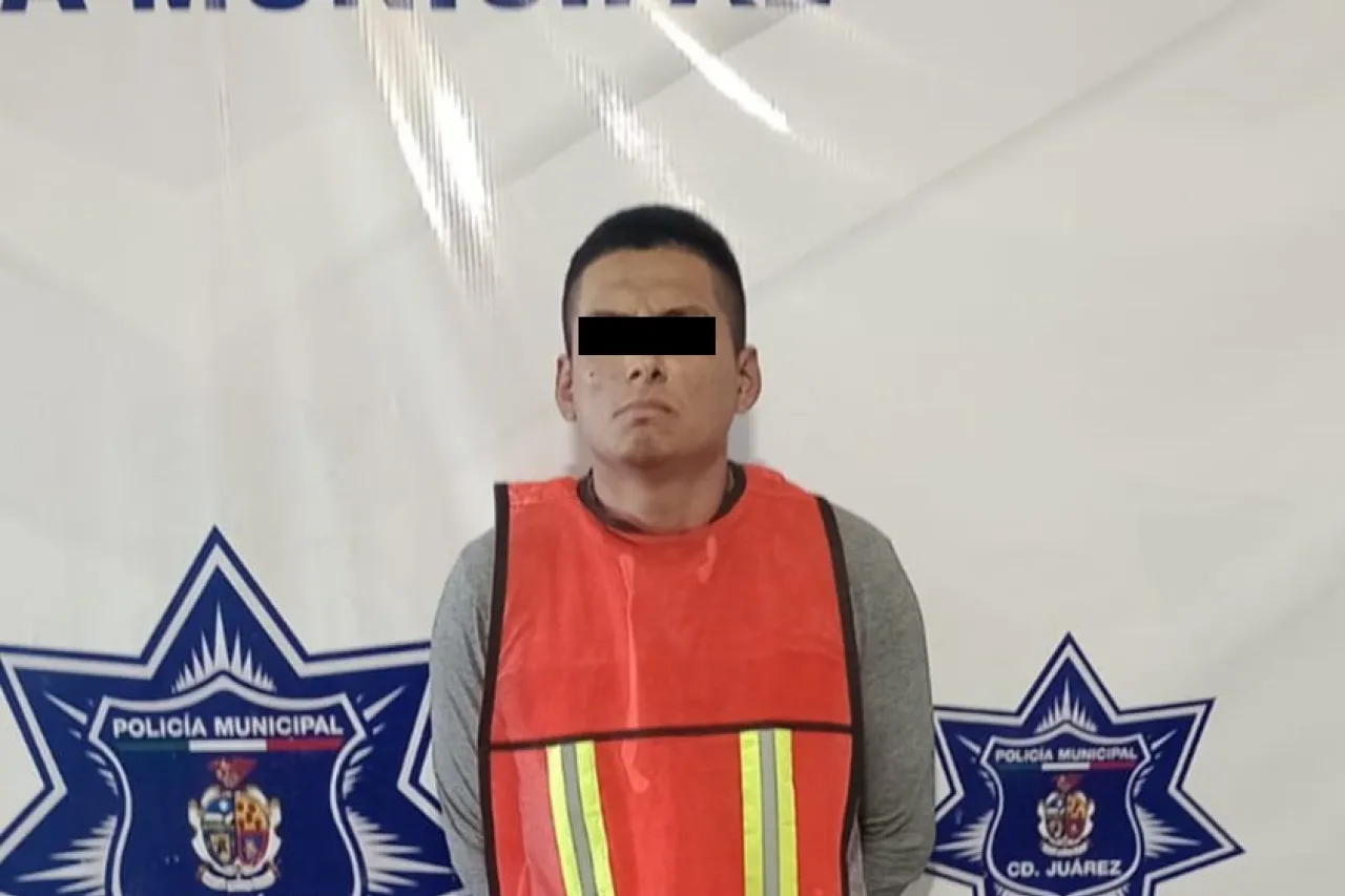 Lo arrestan por manejar vehículo con reporte de robo