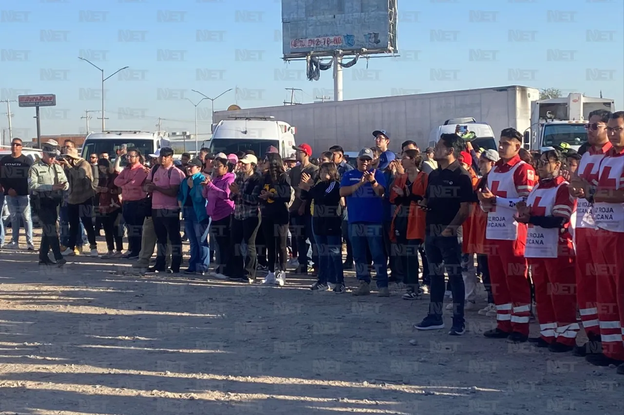 Voluntarios refuerzan trabajos de limpieza en la entrada de Juárez