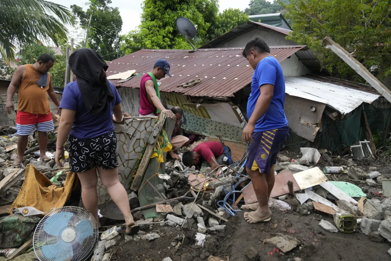 Inundaciones y deslaves en Filipinas dejan más de 100 muertos y desaparecidos