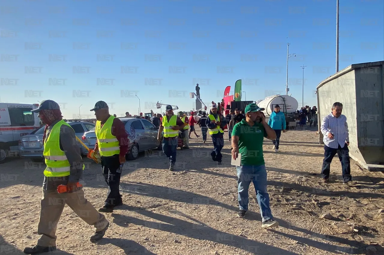 Voluntarios refuerzan trabajos de limpieza en la entrada de Juárez