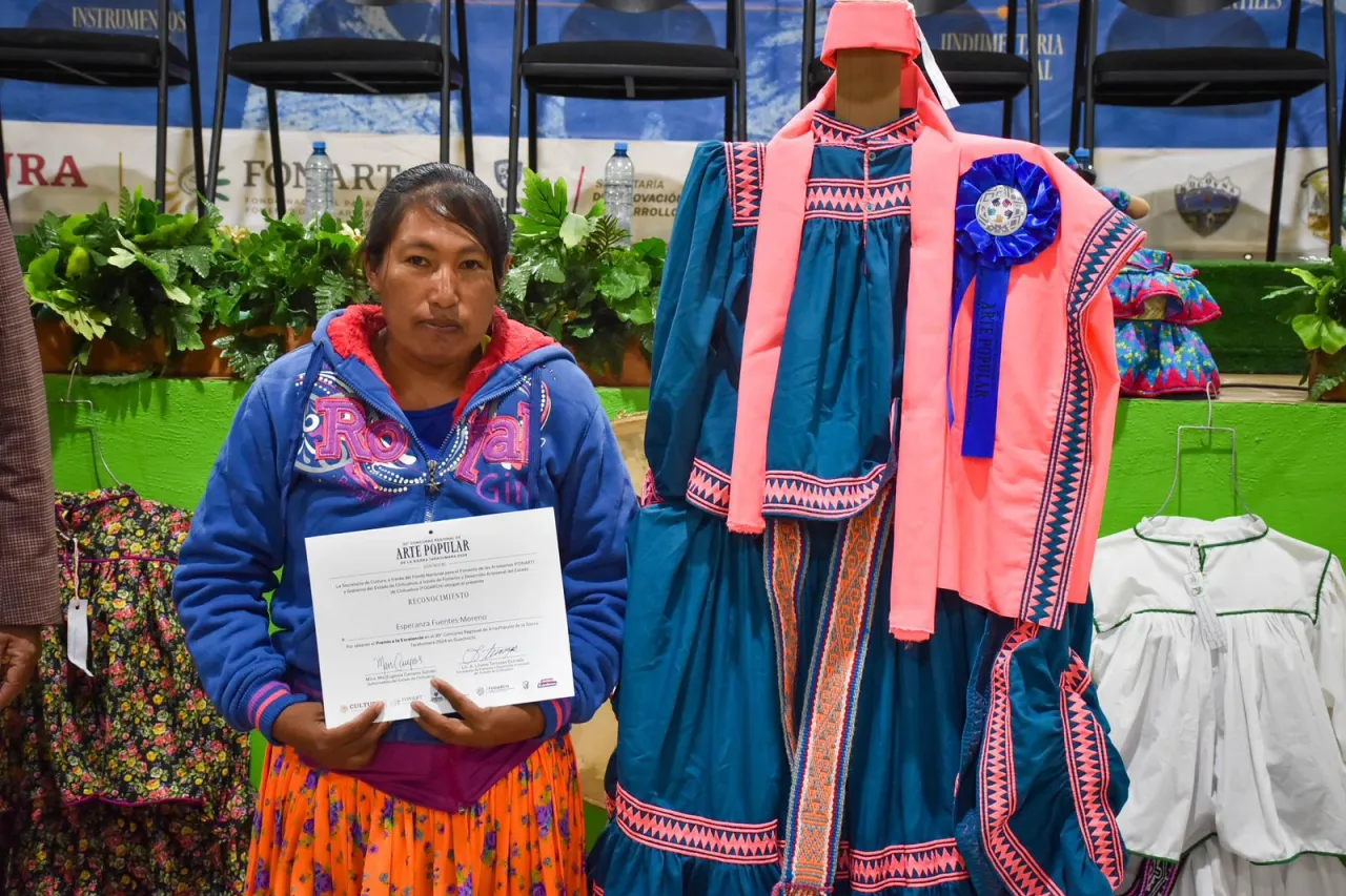 Premian a ganadores de Concurso Regional de Arte Popular en la Sierra Tarahumara