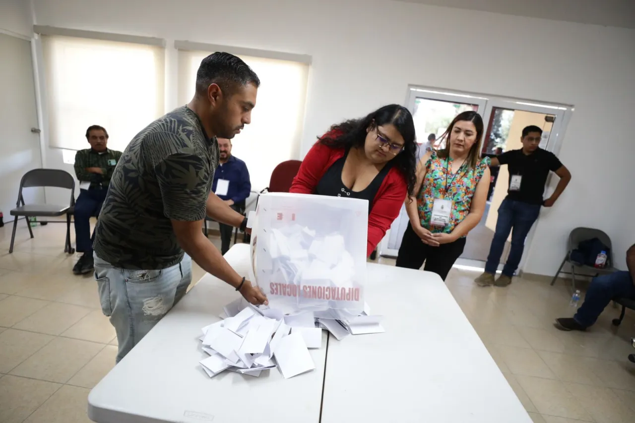 Gana Luis Gerardo Esparza elección en Samalayuca