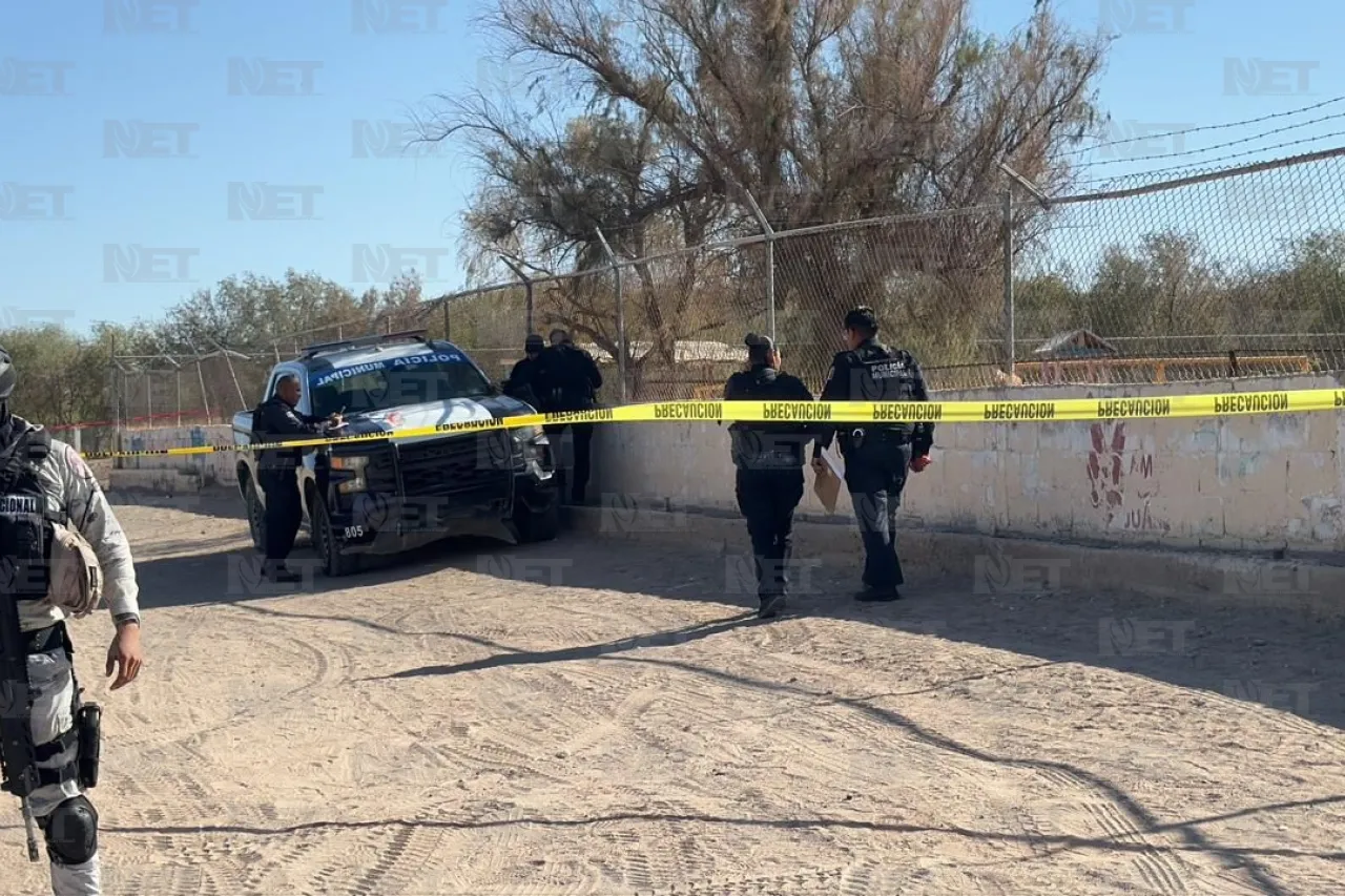 Juárez: Hallan cuerpo en descomposición junto a campo de beisbol