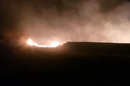 Se incendia tarimera en Valle Dorado 