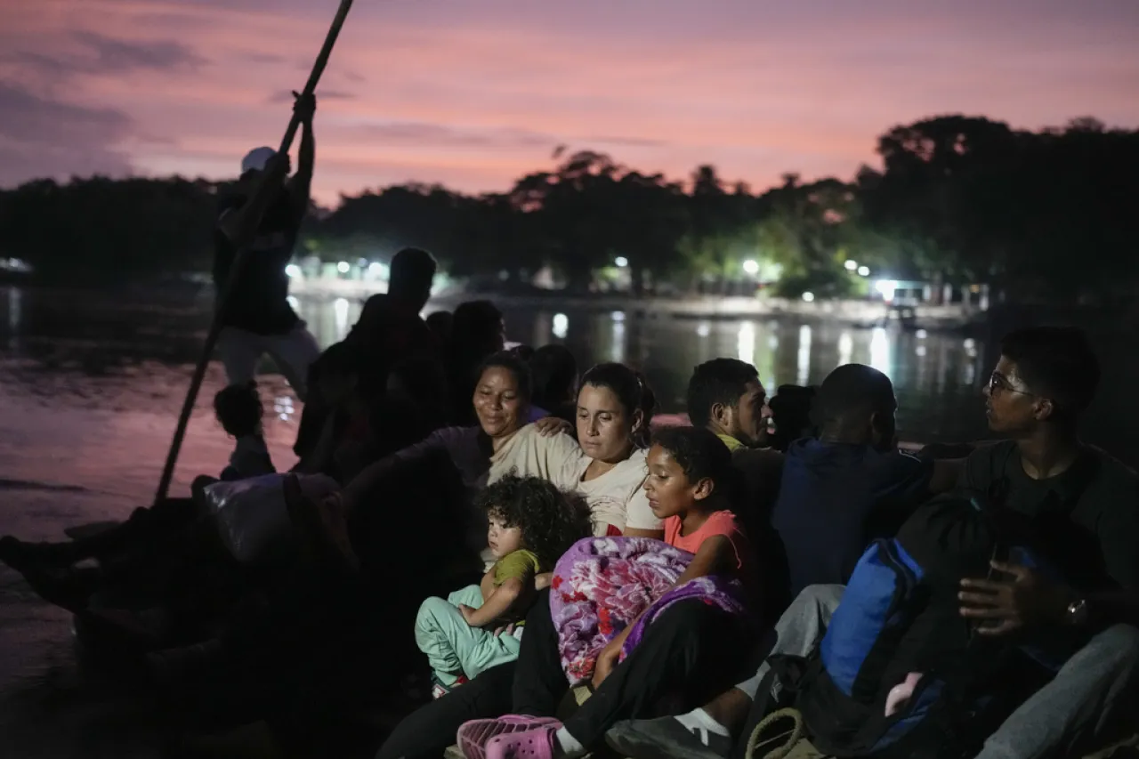 Cárteles controlan el flujo de migrantes por la frontera sur de México