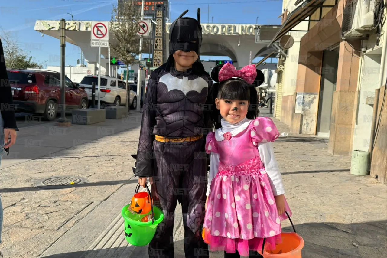 Juarenses cruzan a El Paso para celebrar Halloween