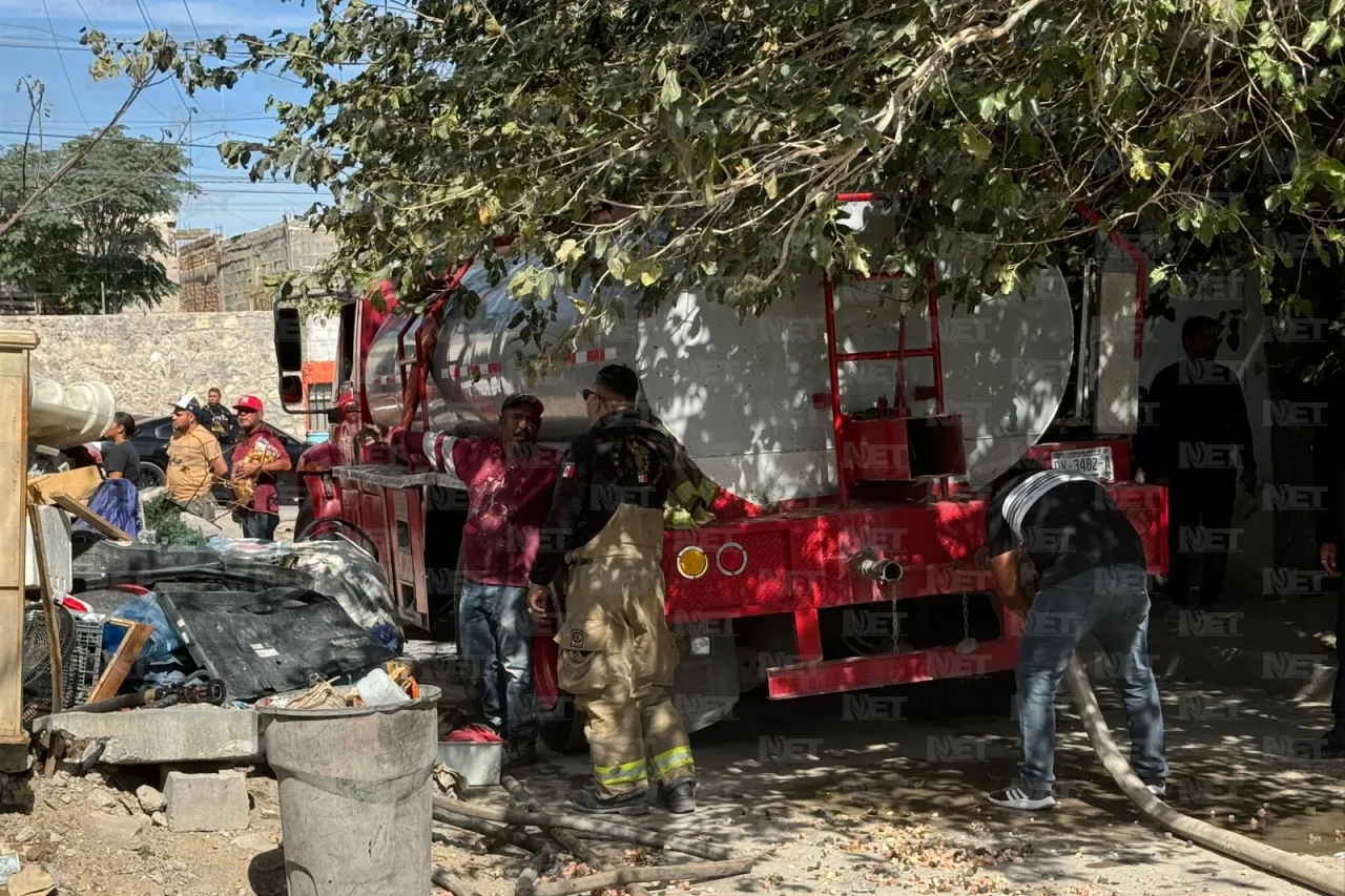 Bomberos apagan incendio en vivienda abandonada