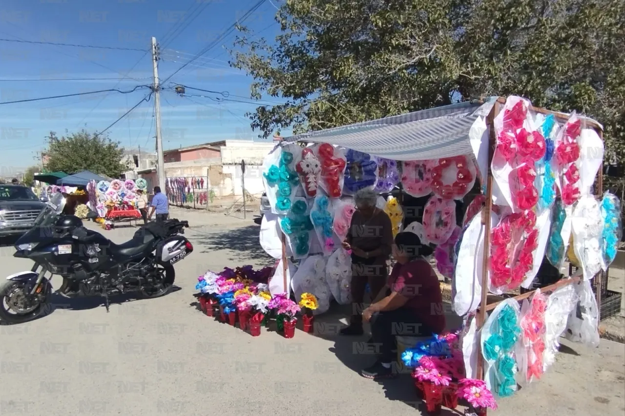 Reportan bajas ventas primer día en panteones