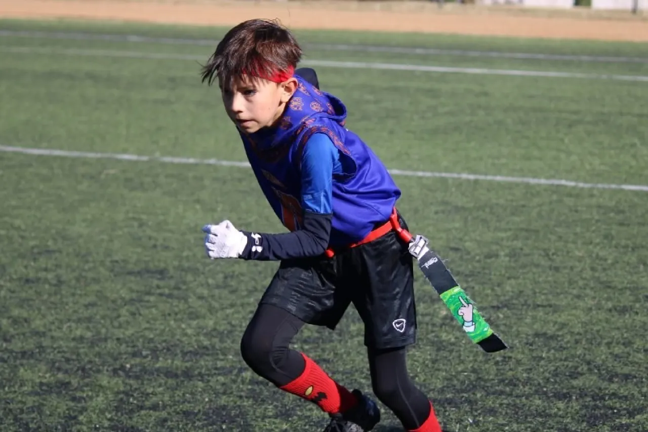 'El Gallito' Montaño se abre camino en el Flag Football