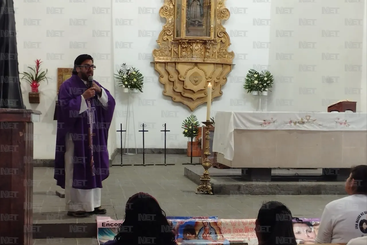 Instalan altar en honor a madres de víctimas de feminicidio y desaparición