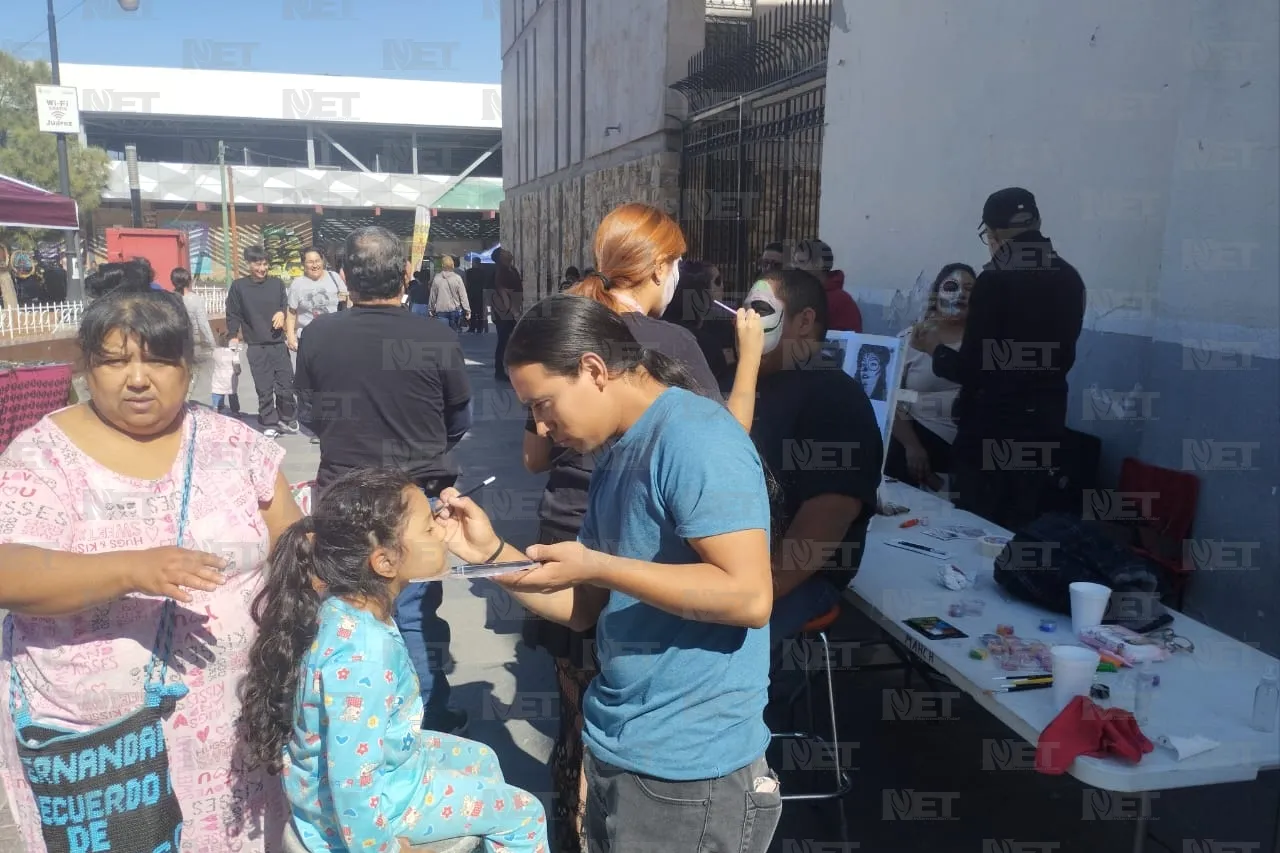 Se llena Centro Histórico de colores por el Día de Muertos