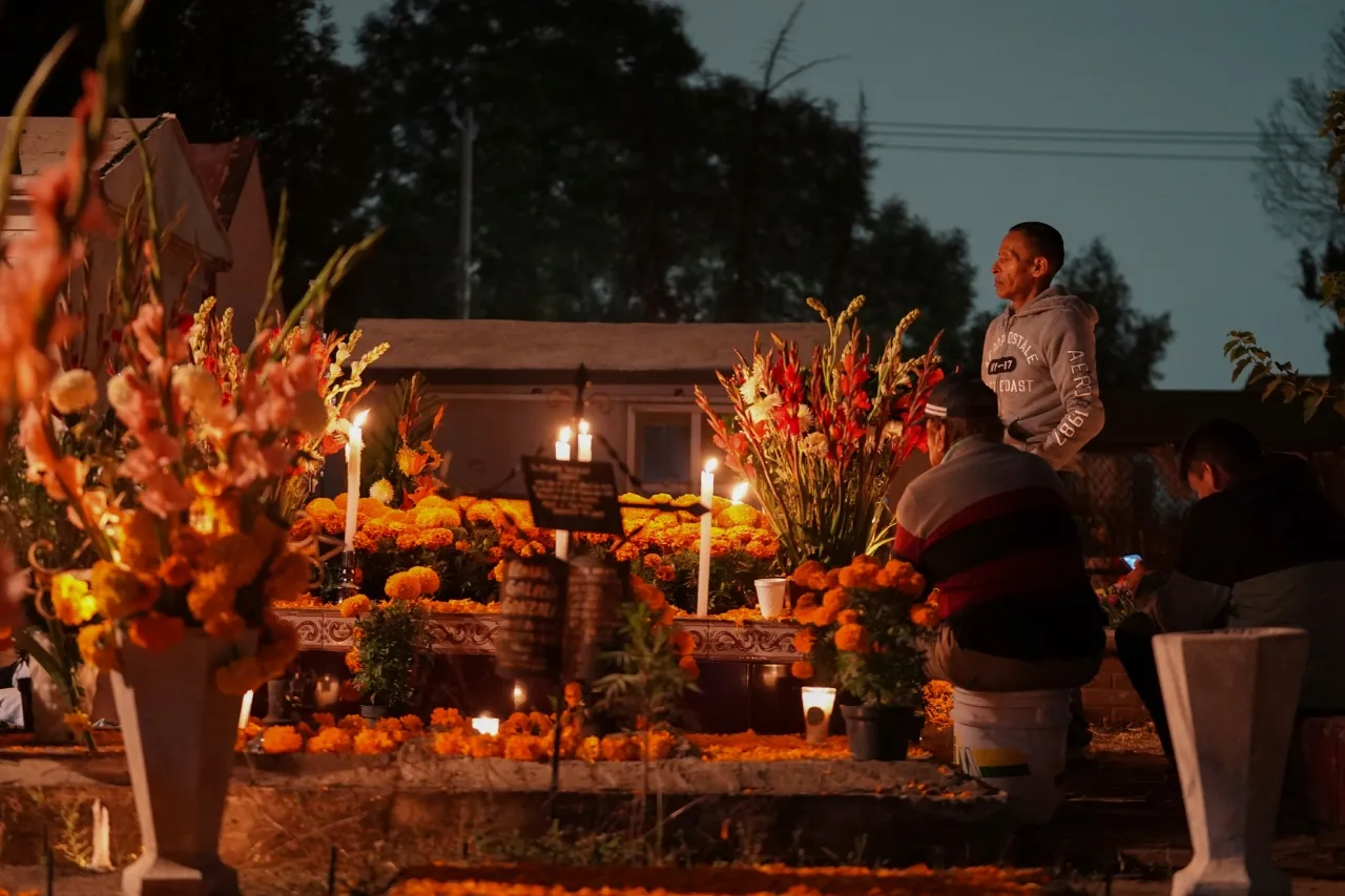 Día de Muertos: Mexicanos reflexionan sobre significado de mantener tradiciones