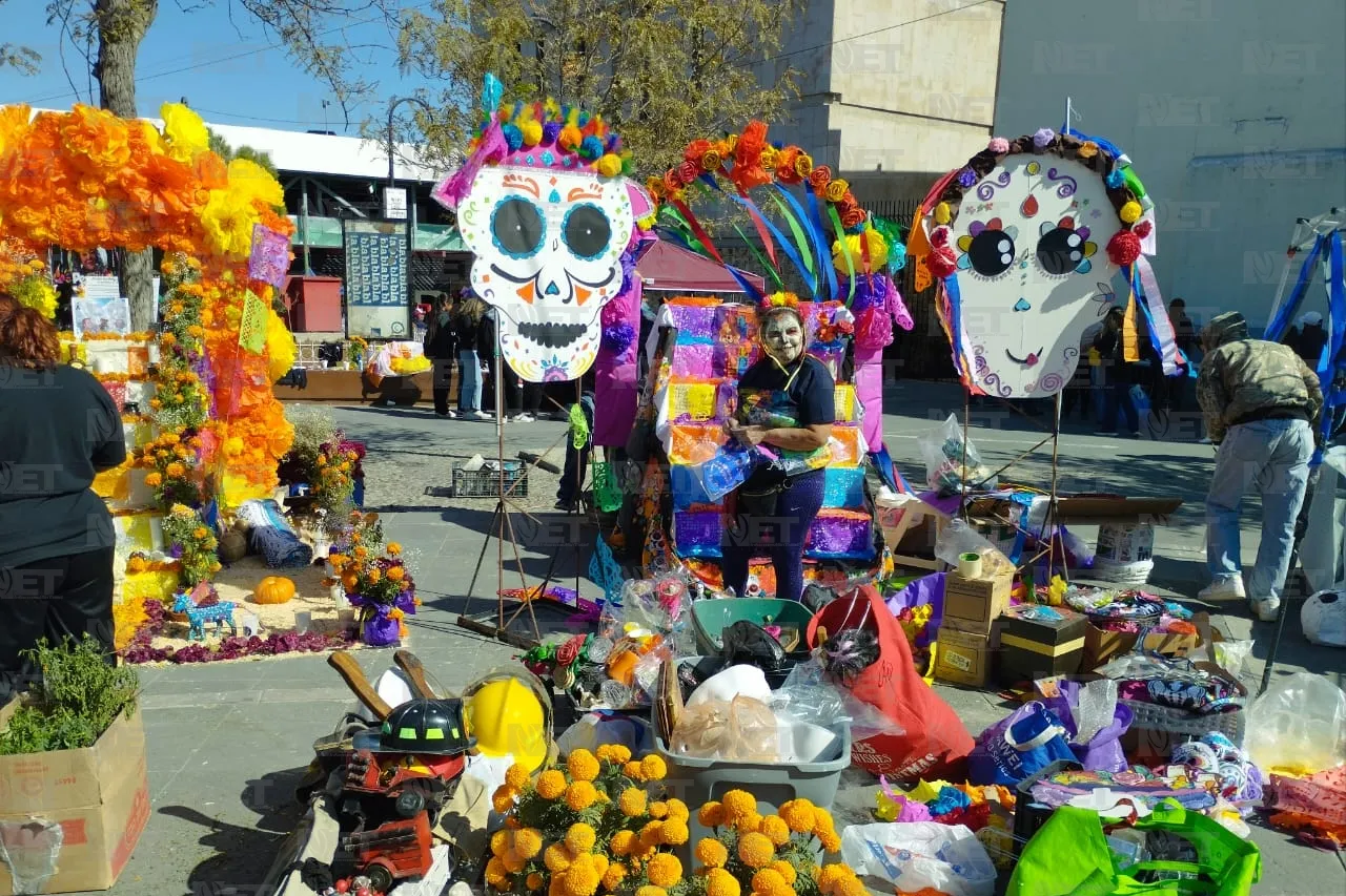 Se llena Centro Histórico de colores por el Día de Muertos