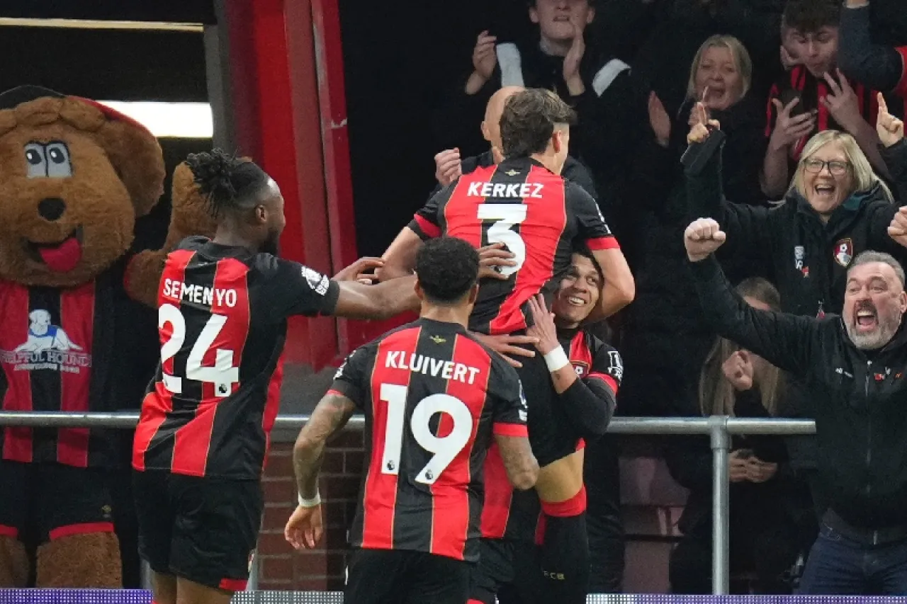 Bournemouth vence al City y le cuesta cima de la Premier