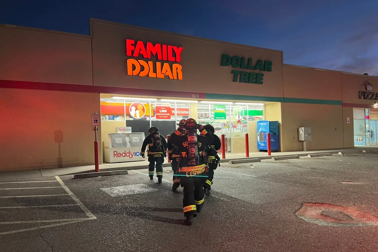 Hospitalizan a una persona tras 'olor desconocido' en Family Dollar