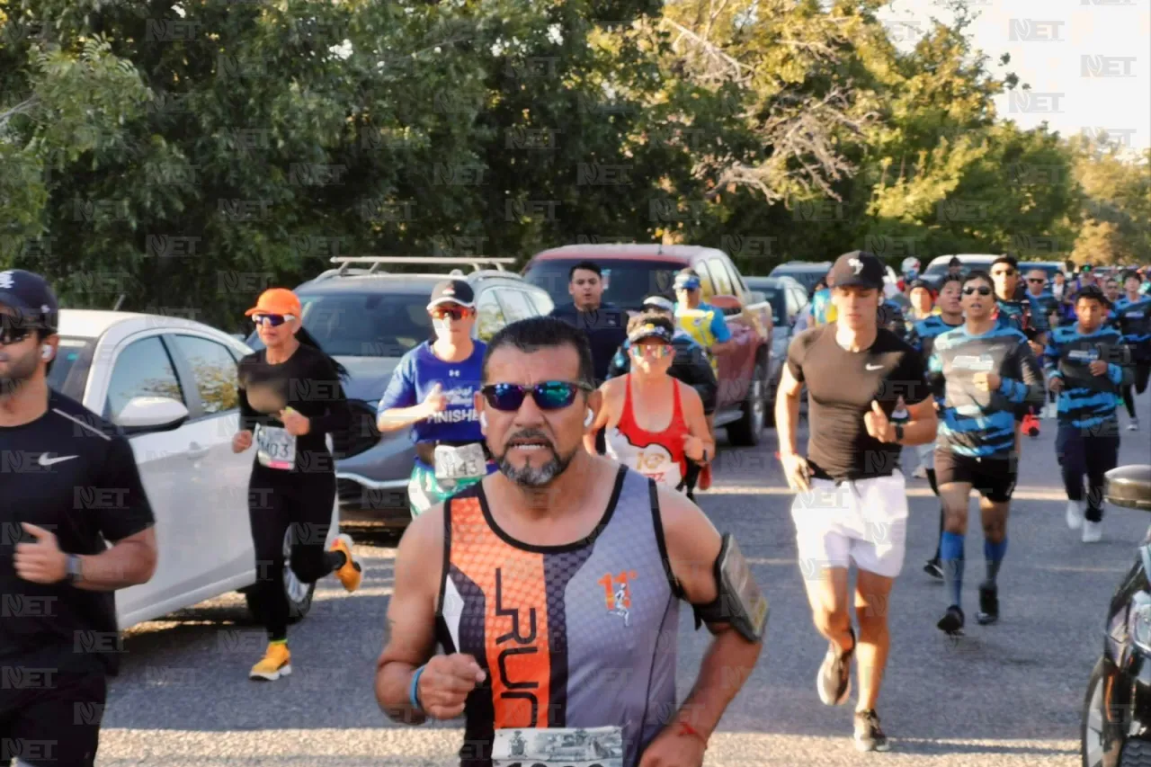 Ciudadanos participan en la carrera del Hospital Ángeles 2024