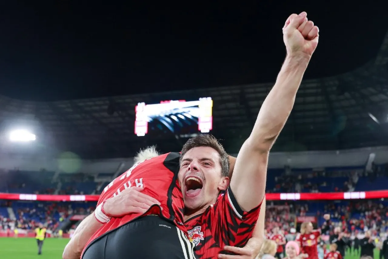 MLS: Red Bull barre y saca al campeón Crew de los playoffs