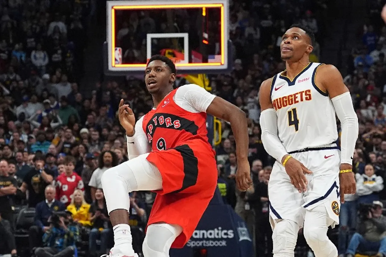 Rusell Westbrook pone dos decenas en remontada de Denver ante Toronto