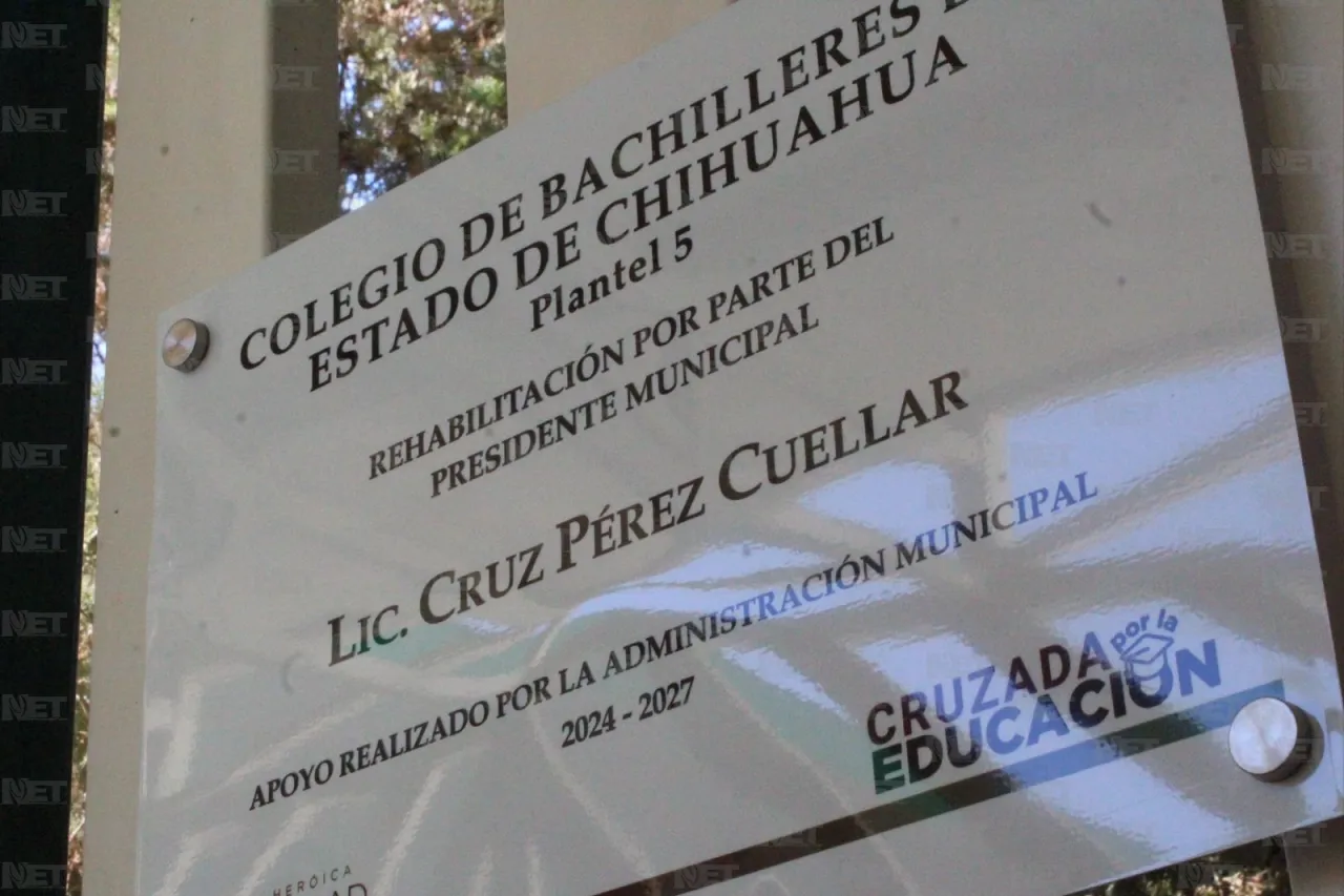 Entrega alcalde obras al interior del Bachilleres 5