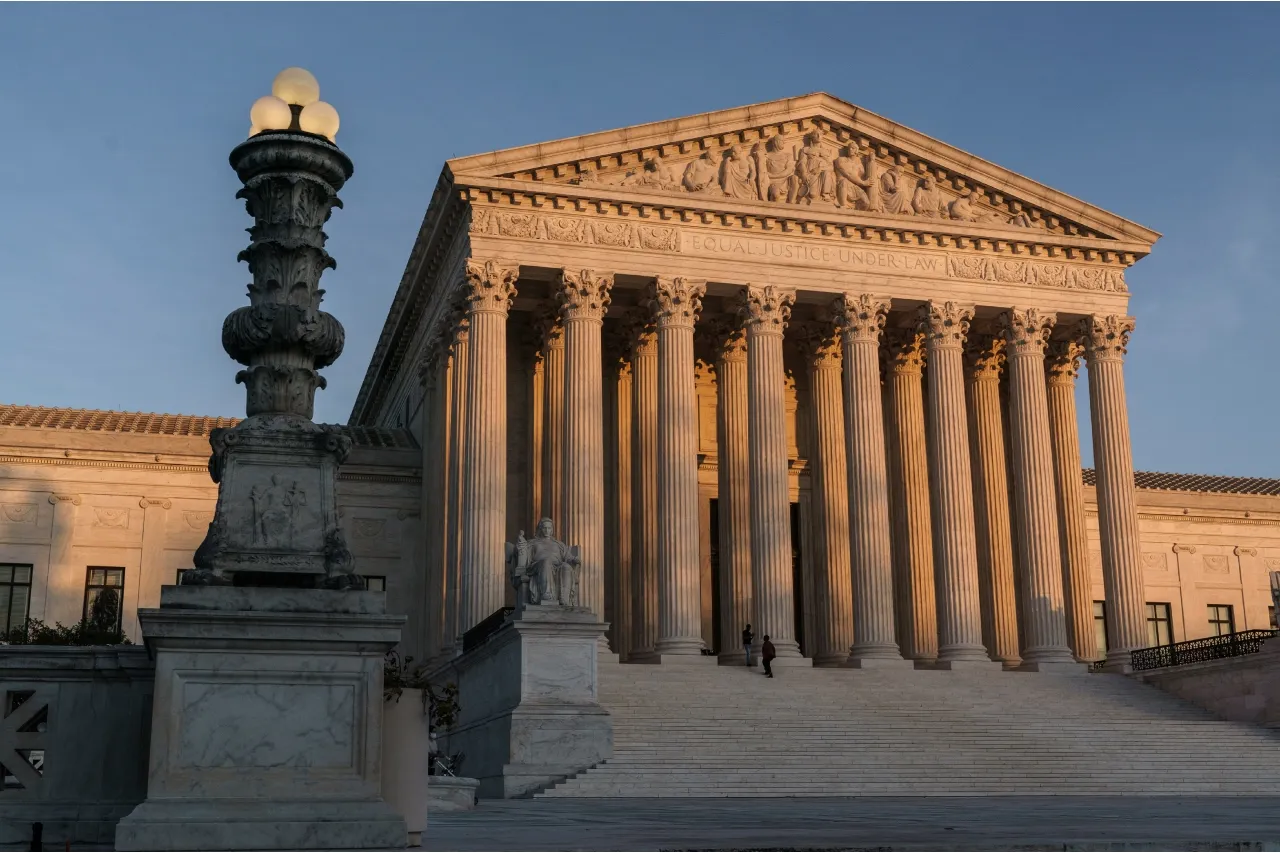 Trump: Triunfo garantizaría mayoría conservadora en la Corte Suprema en décadas