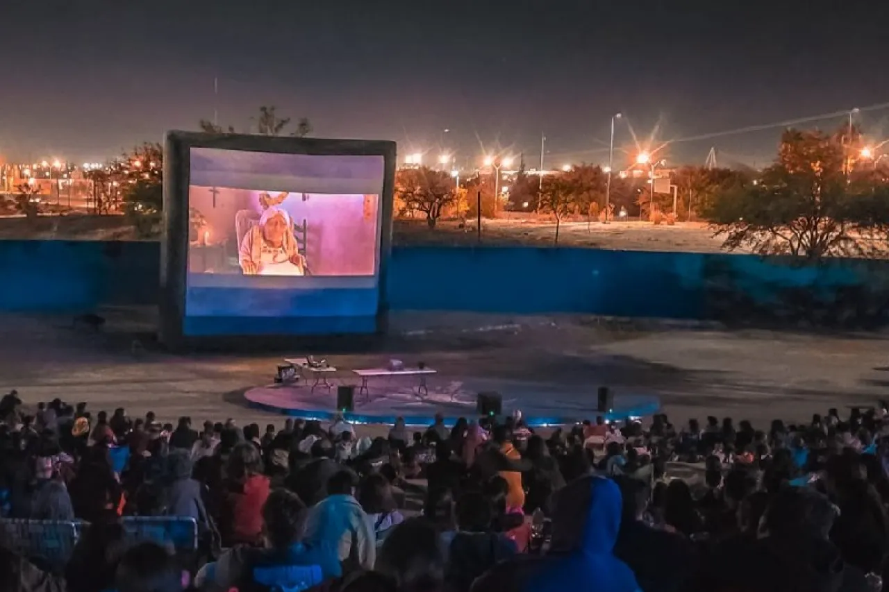 Cancelan función de cine al aire libre en el Parque Central