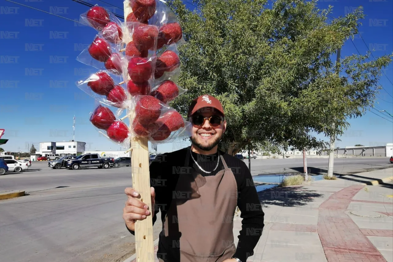 Ya se dejó ver el popular vendedor de manzanas