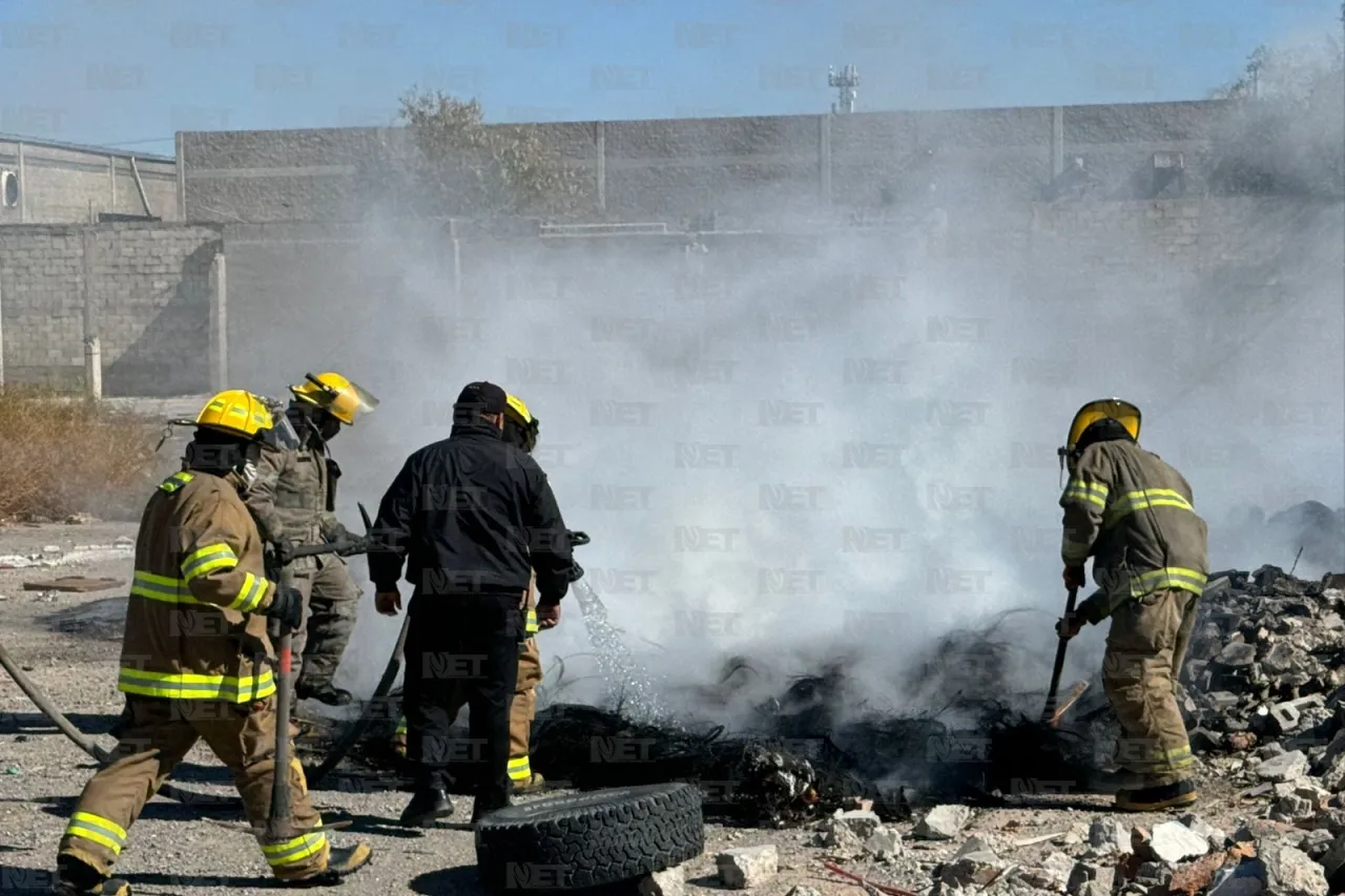 Se incendian llantas en terreno baldío de La Cuesta