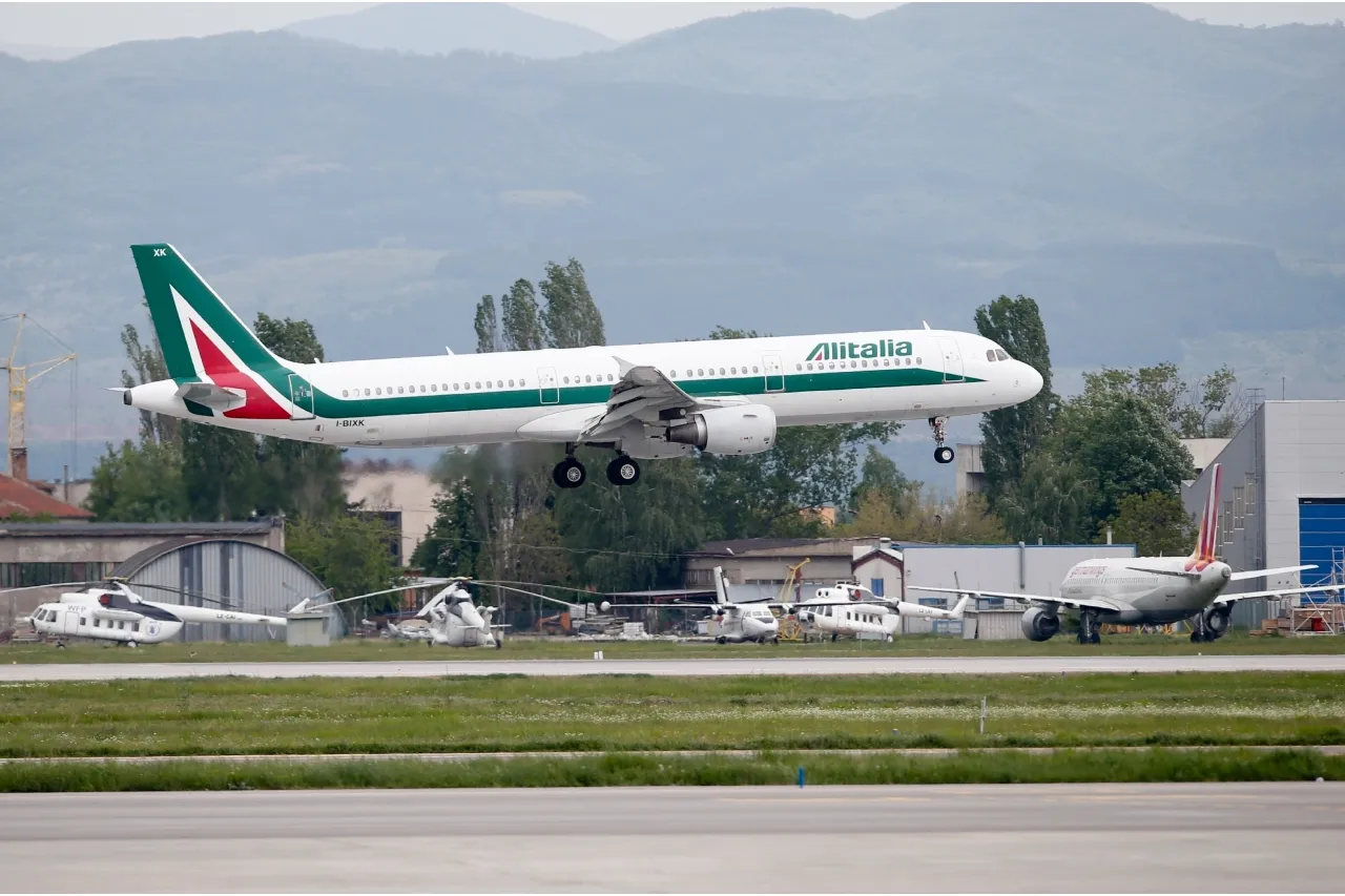 Alitalia despedirá a más de 2 mil empleados