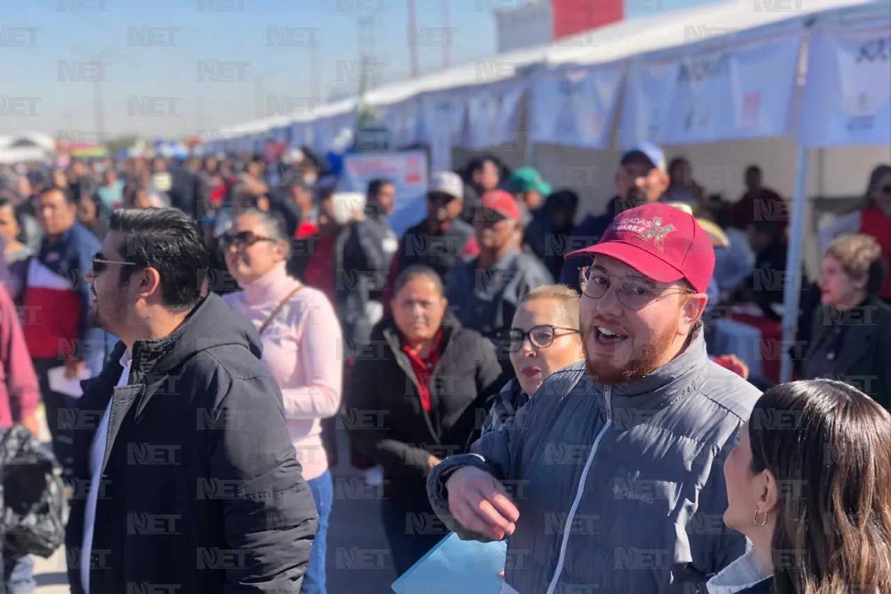 Acerca Coesvi programas a miles en feria de la vivienda en Juárez