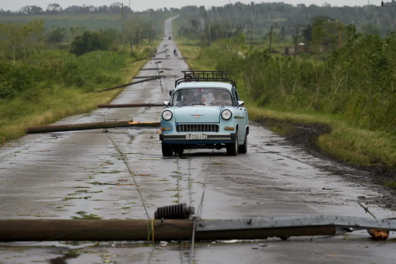 Sismo de magnitud 6.8 sacude Cuba tras huracán y apagones