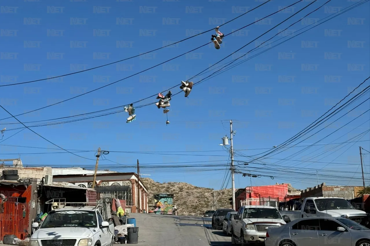 La calle de Juárez que se volvió zapatería aérea