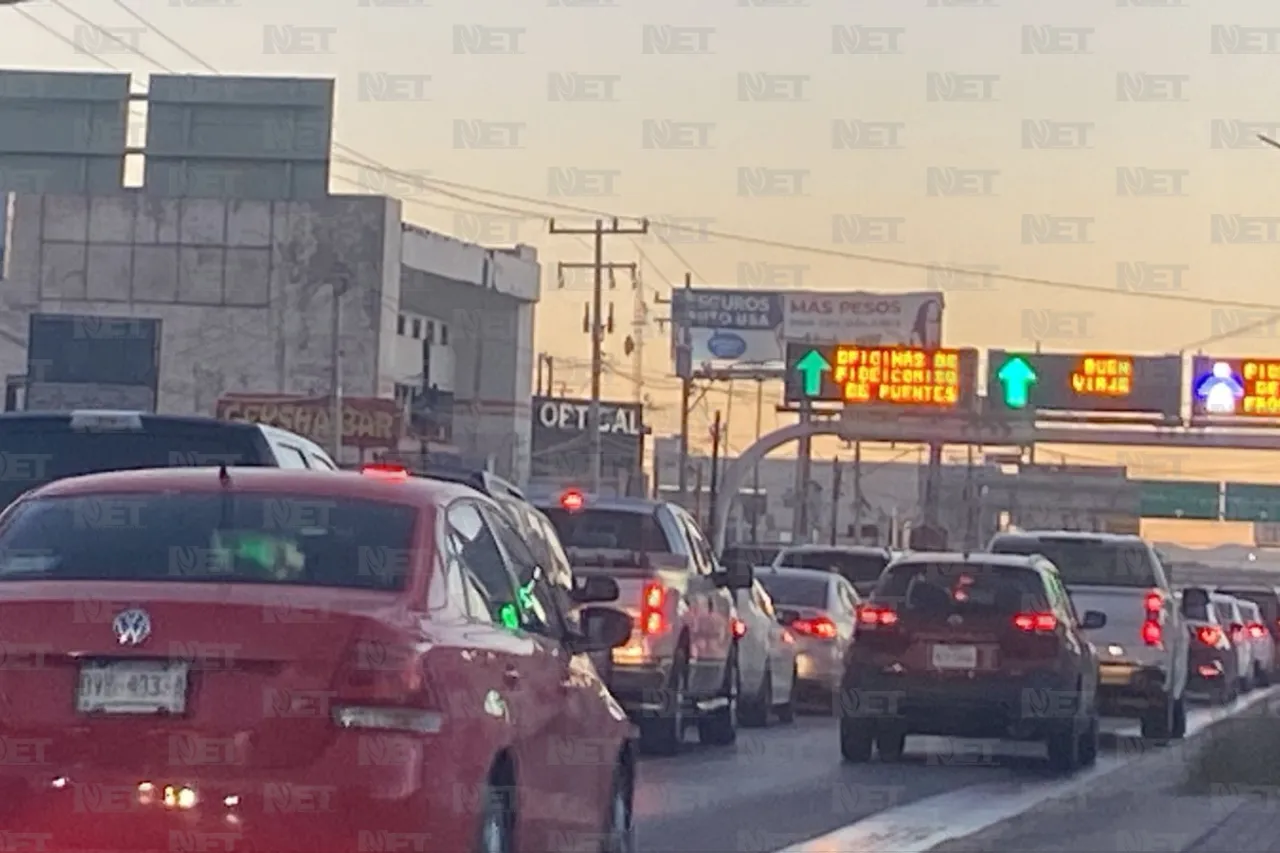 Más de una hora para cruzar a El Paso