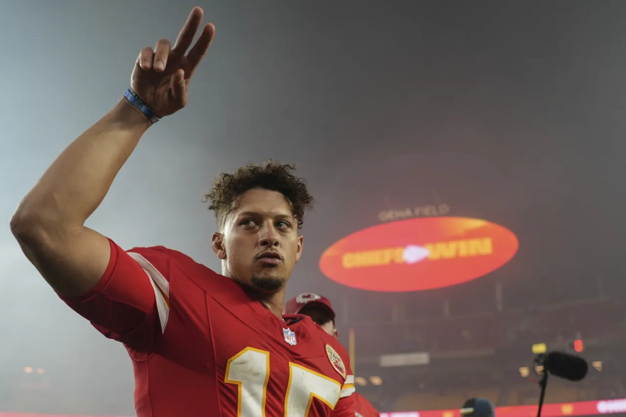 Chiefs: Mahomes y Kelce fueron víctimas de robos en sus residencias