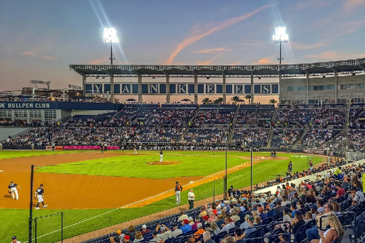 'Corridos' por huracán, Rays jugarán en estadio de los Yankees para 2025