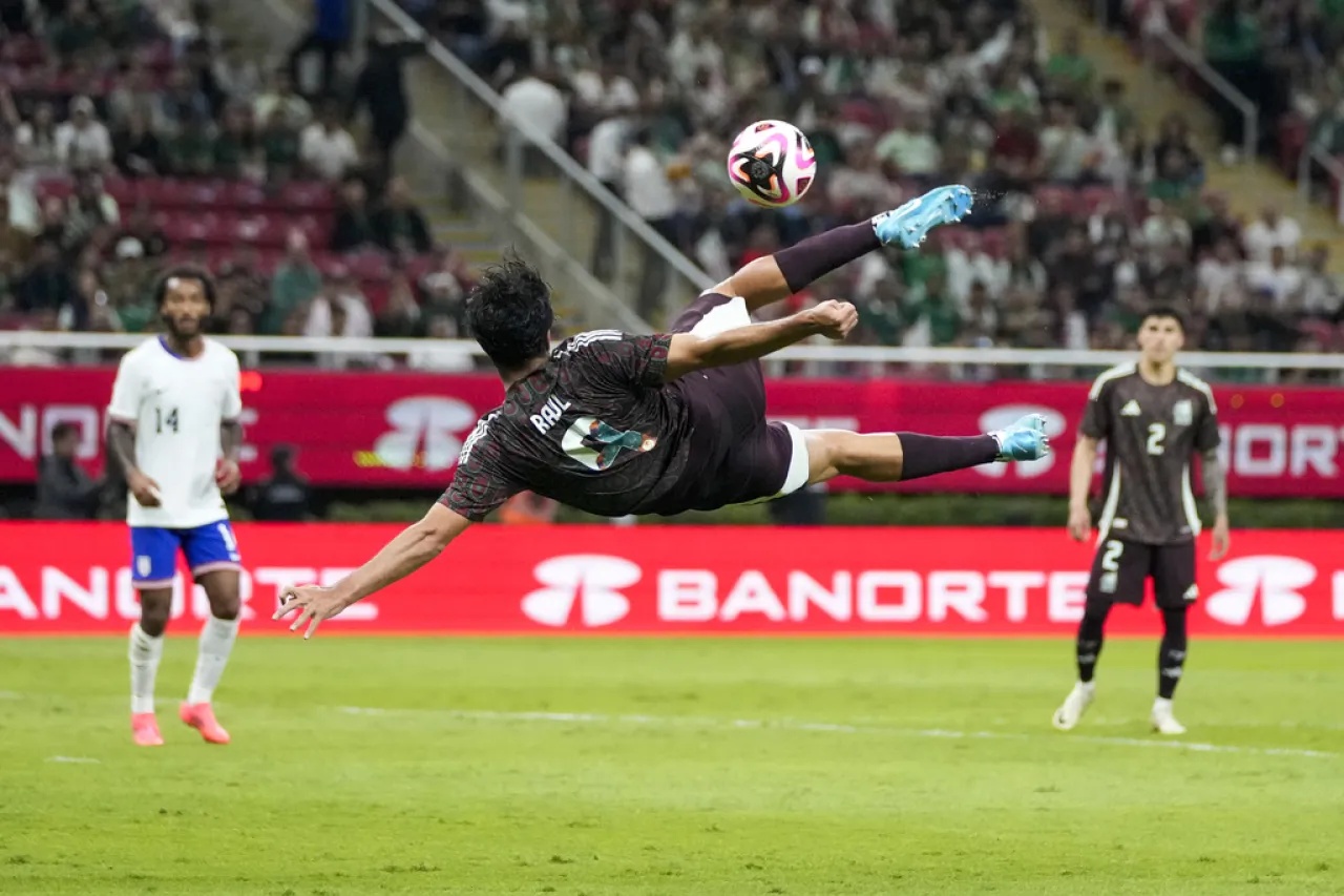 Aguirre y México aparcan ensayos al enfrentar a Honduras en Liga de Naciones