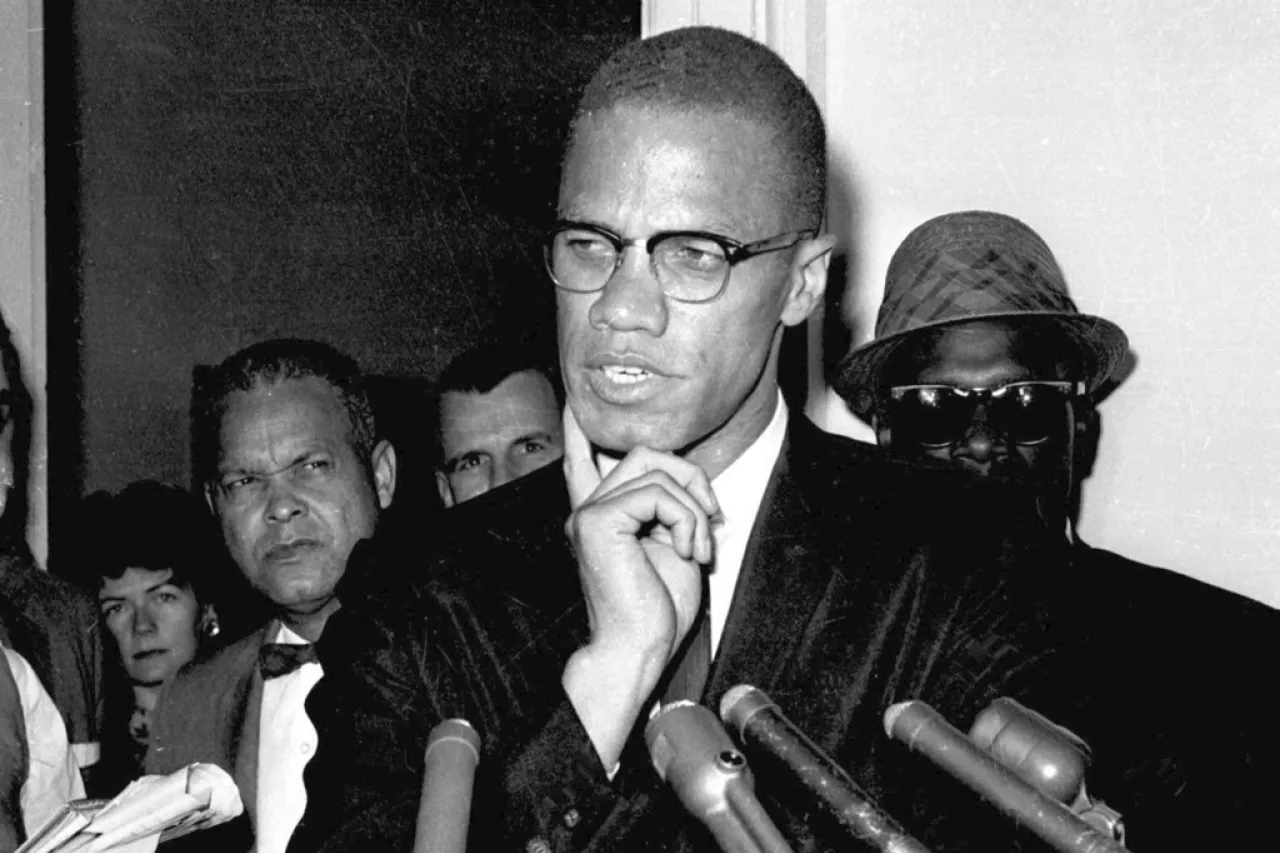 Hijas de Malcolm X demandan a la CIA y al FBI por el asesinato del activista